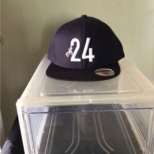 MAJOR 24
Navy Blue SnapBack cap
FTL( follow the light )